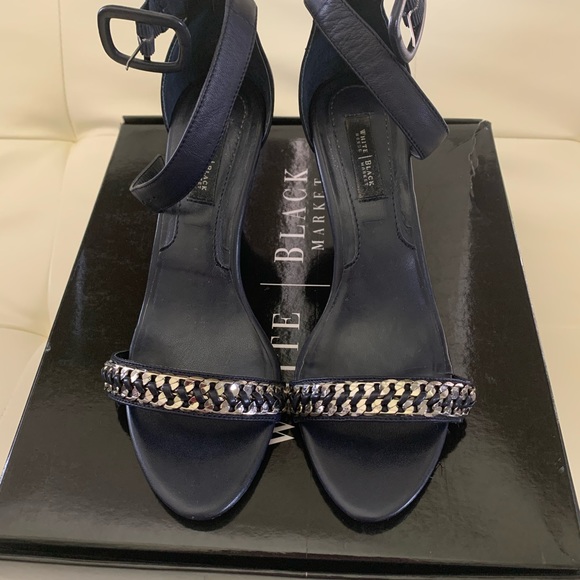 WHBM Constance Sandal - Picture 4 of 5